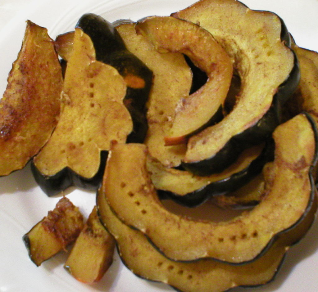 roasted acorn squash recipe maple syrup
